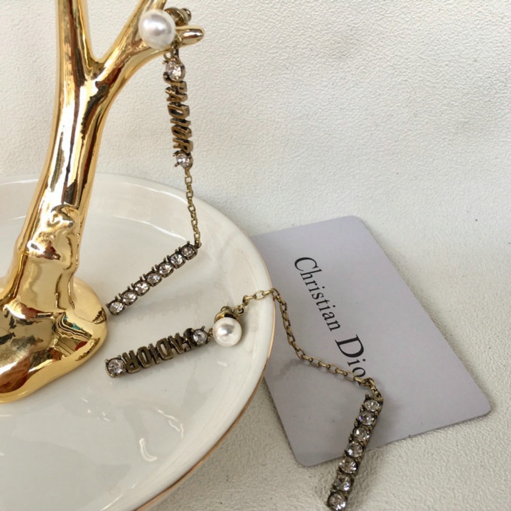 Earrings - Picture 2 of 4